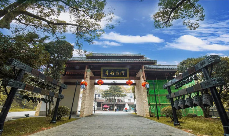 南昌洪崖丹井景區(qū)
