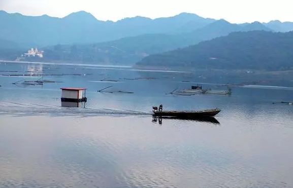 塞外蟠龍湖