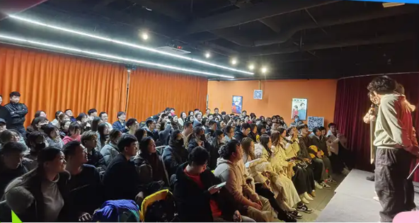 青島暢笑喜劇脫口秀