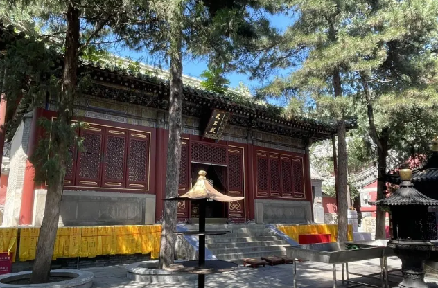 北京潭柘寺