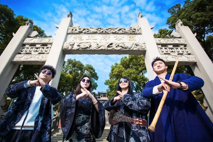 功夫九頭鳥(niǎo)樂(lè)隊(duì)武漢演唱會(huì)