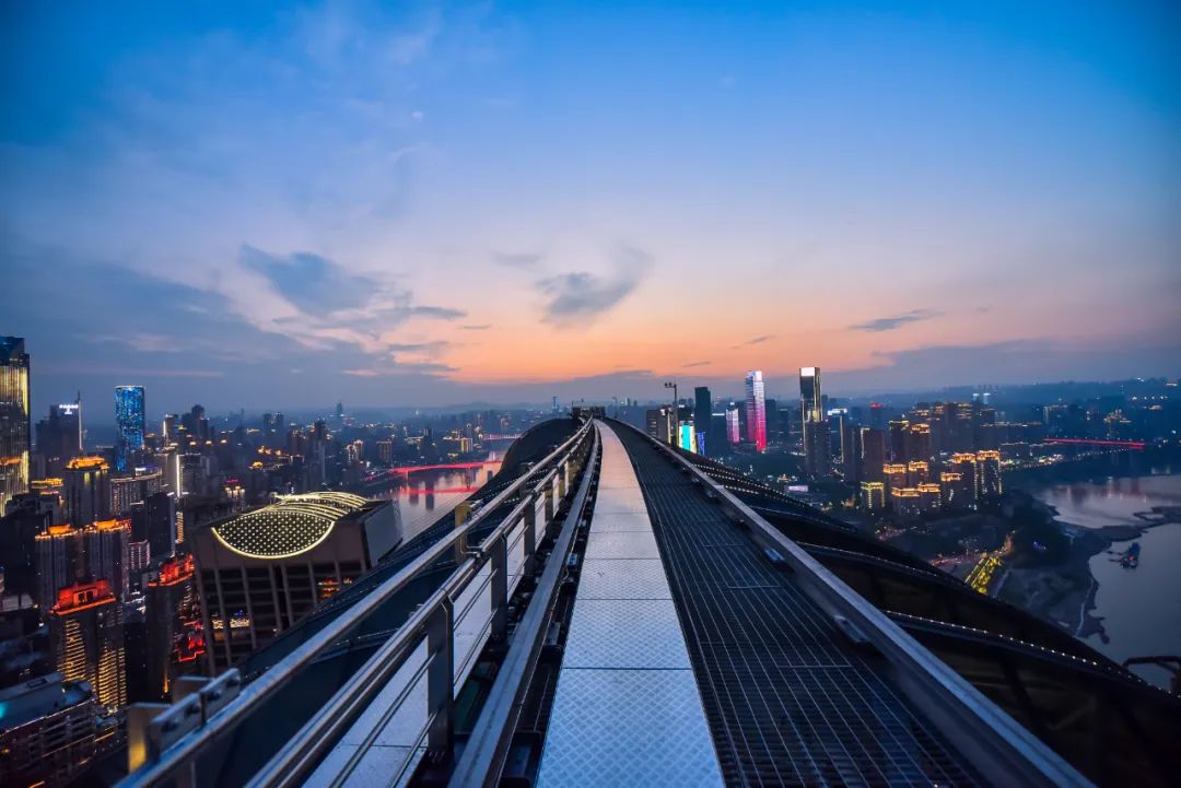 重慶來福士探索艙觀景臺(tái)