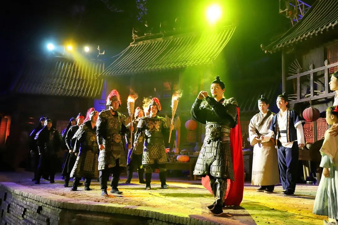 就在寧遠(yuǎn)演出