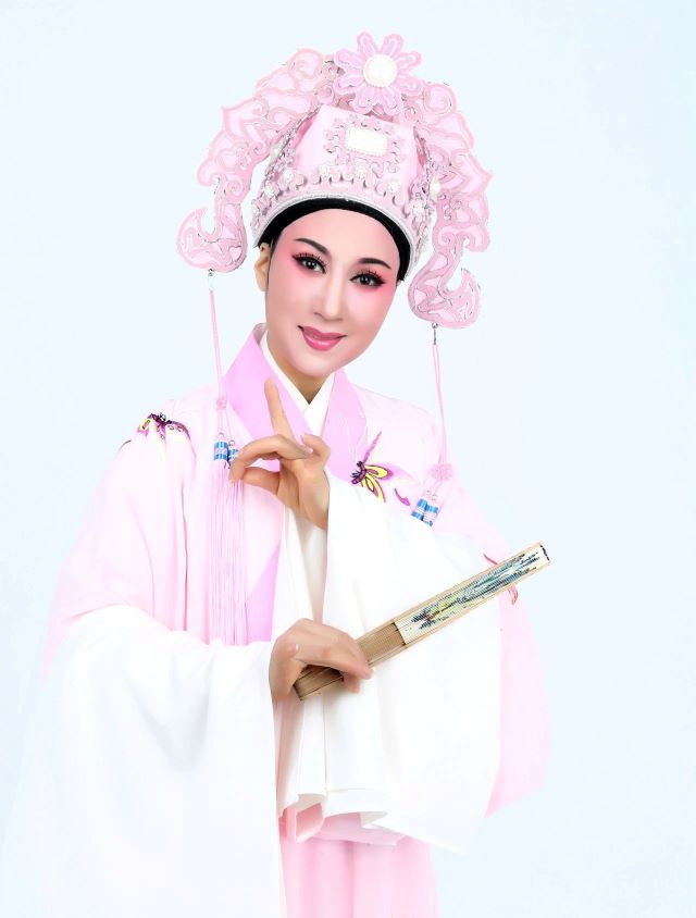 梅秀文.jpg