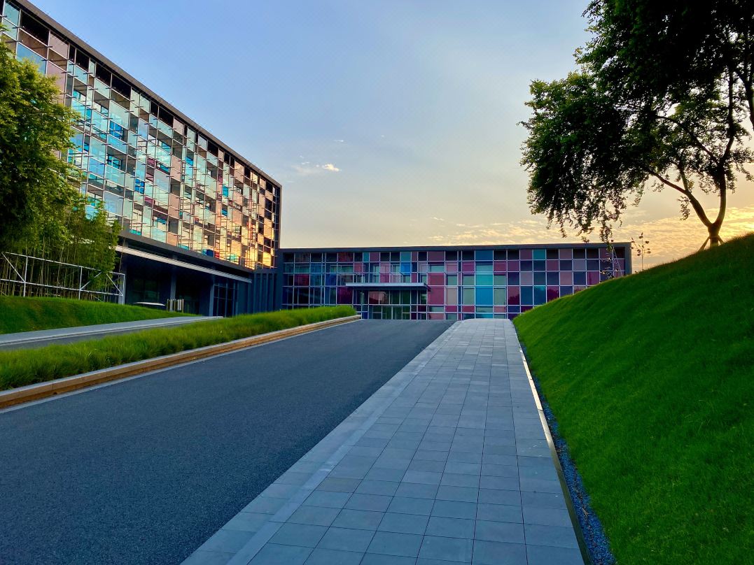 鄢陵建業(yè)花滿地溫泉酒店