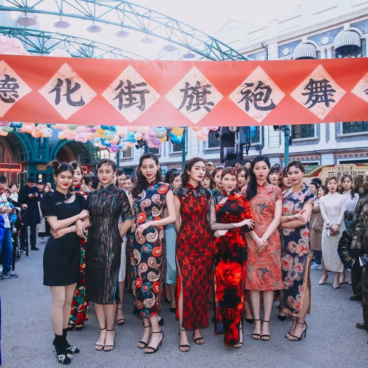 2025鄭州建業(yè)電影小鎮(zhèn)暑期優(yōu)惠政策(附游玩亮點(diǎn)+演出信息)