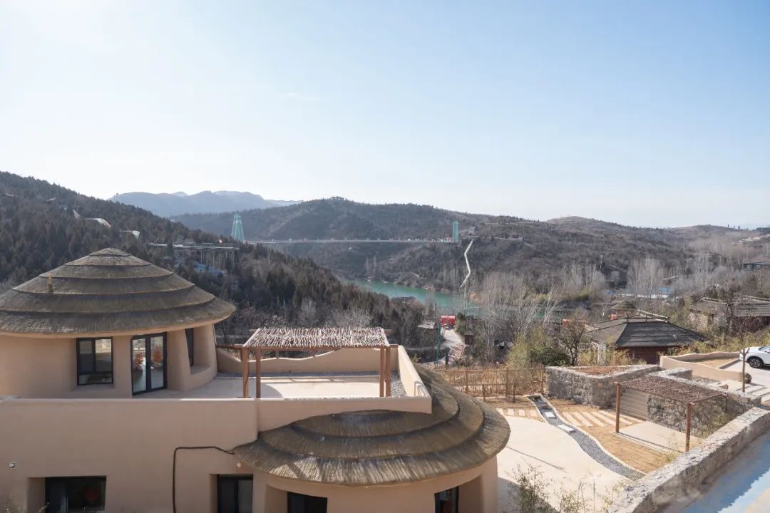 林州萬(wàn)泉湖淇奧民宿村