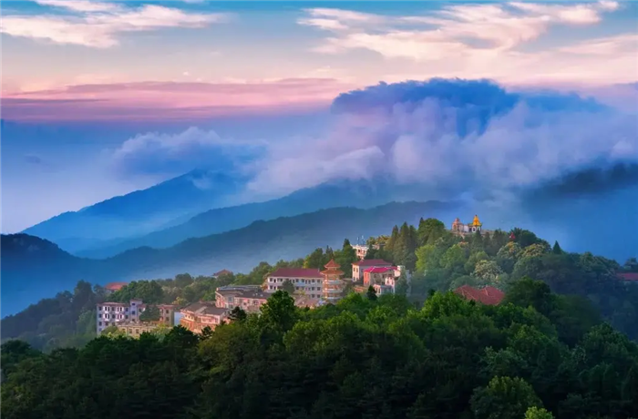 信陽(yáng)雞公山門(mén)票