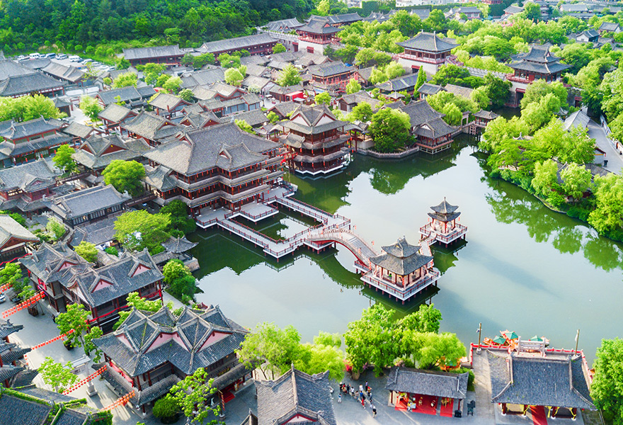 橫店影視城門票價(jià)目表2025及訂票入口(附游玩景點(diǎn)+景區(qū)介紹+演出時(shí)間表)