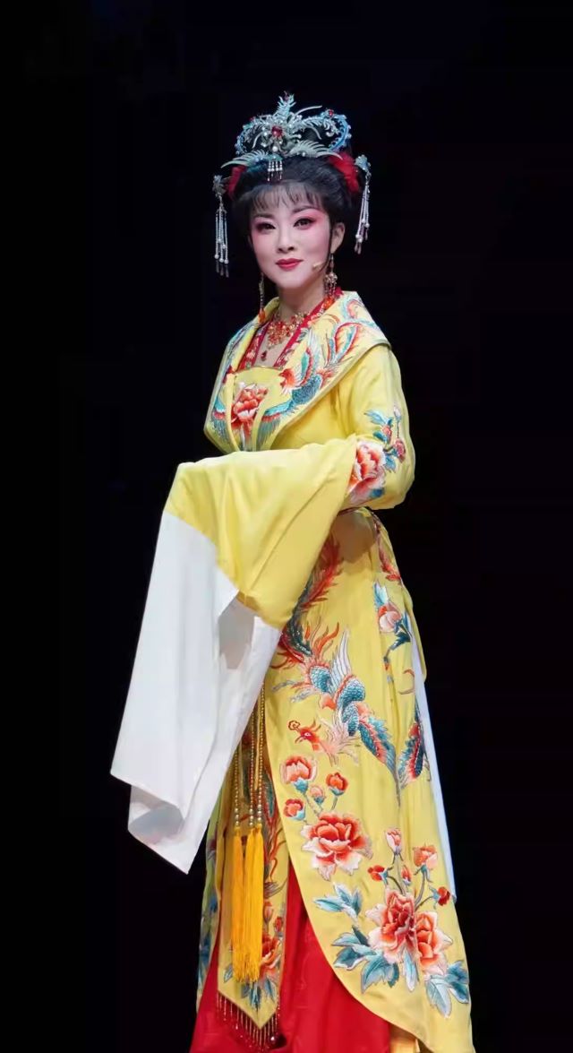 陈雯婷.jpg
