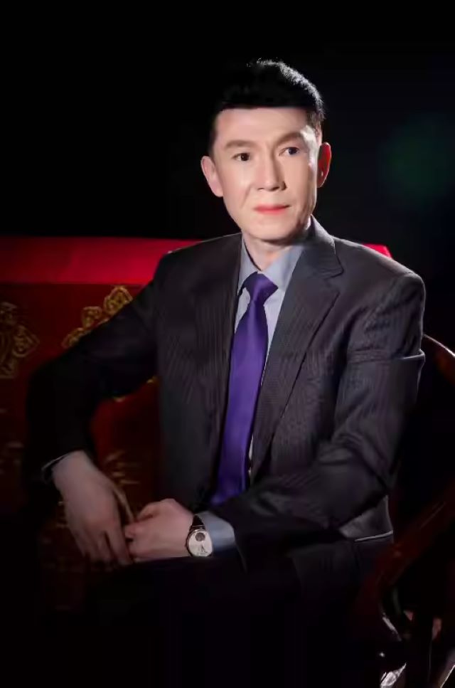 卢松.jpg