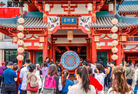 2025鄭州星河里唐宮夜宴年卡價格及收費(fèi)標(biāo)準(zhǔn)一覽(附購票入口+年卡介紹)