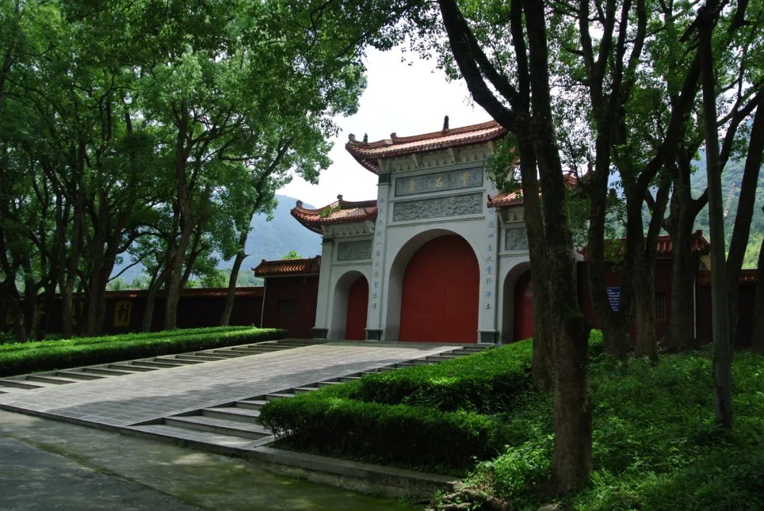 灵石山国家森林公园