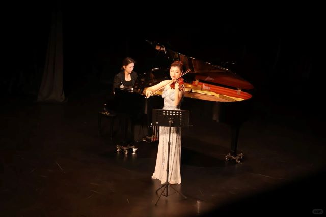 梁祝&红楼梦钢琴小提琴音乐会_1_Lucy_来自小红书网页版.jpg