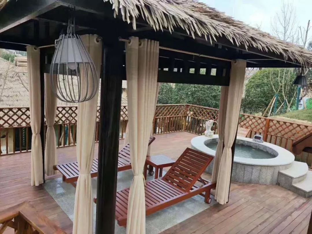 四季贵州山地温泉水世界