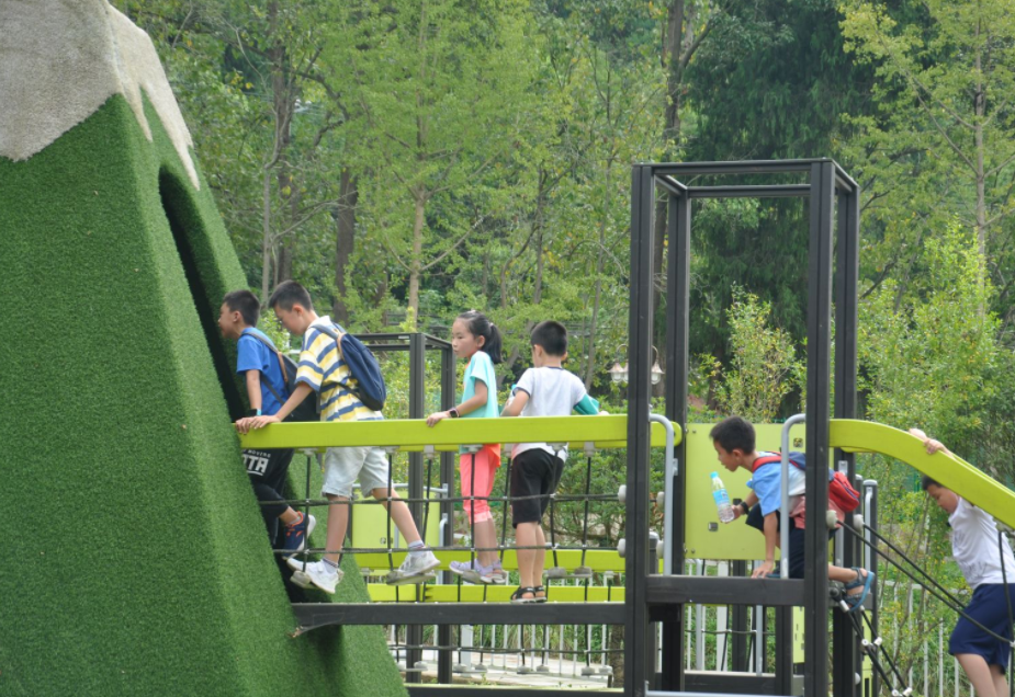 洛带恐龙大世界