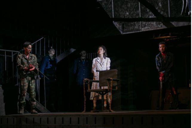 话剧《死无葬身之地》南京站 话剧《死无葬身之地》南京站