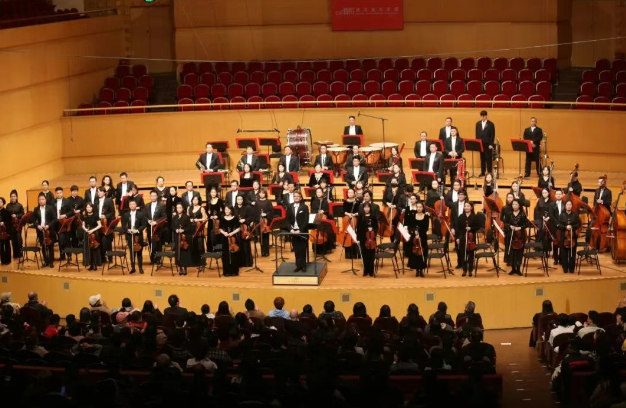 武汉爱乐乐团“跨越时空的对话"交响音乐会