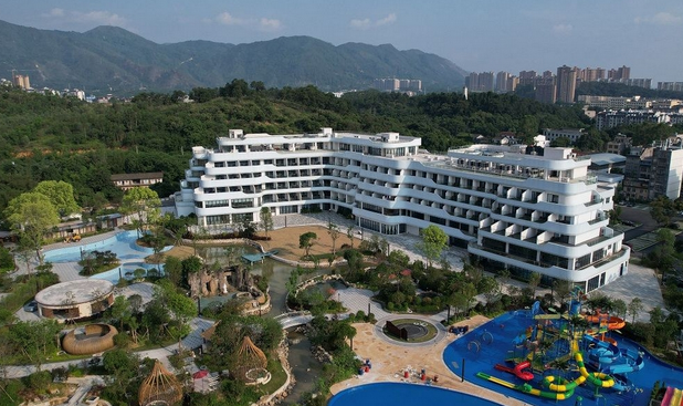 陆川温泉九龙山庄