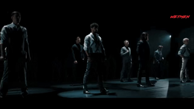 俄罗斯型男水舞剧《雨中》宁波站