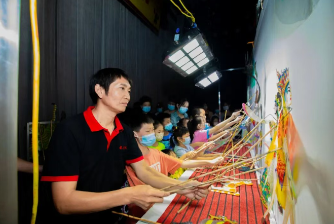 皮影戏《秦简惊人家书》武汉站