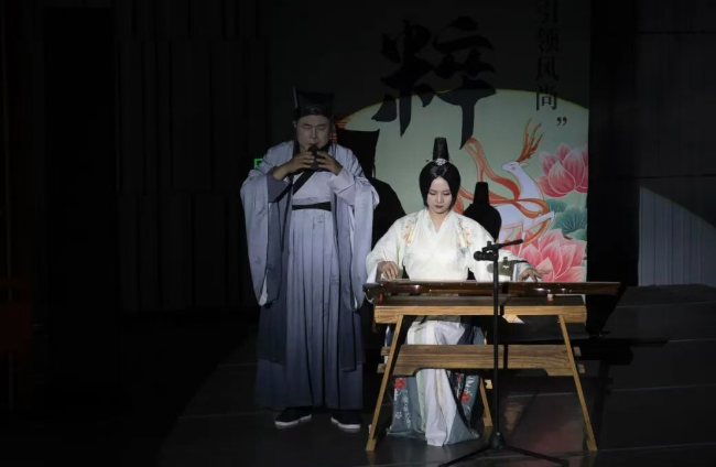 皮影戏《秦简惊人家书》武汉站