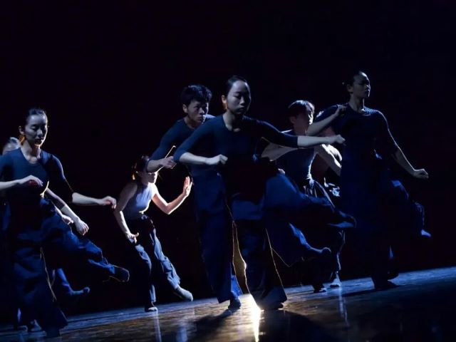 雷动天下现代舞团《永无止尽》深圳站2.jpg