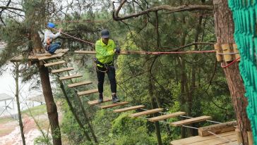 广西飞越丛林探险乐园 广西飞越丛林探险乐园