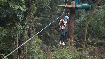 广西飞越丛林探险乐园 广西飞越丛林探险乐园