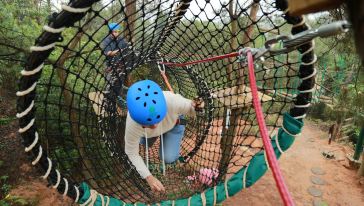 广西飞越丛林探险乐园 广西飞越丛林探险乐园