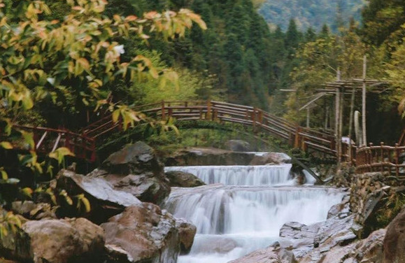 2025臺(tái)州牧云谷景區(qū)游玩景點(diǎn)+開(kāi)放時(shí)間+門(mén)票購(gòu)買(mǎi)+價(jià)格介紹