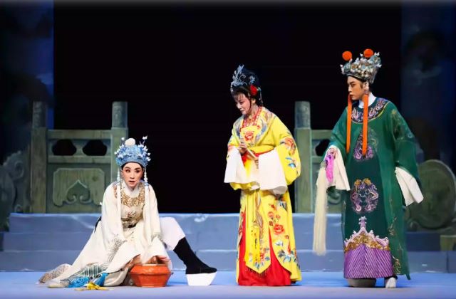 越剧《狸猫换太子》上海站1.jpg