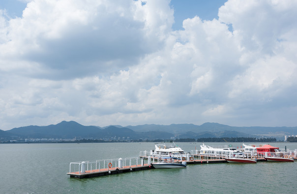 昆明滇池游船
