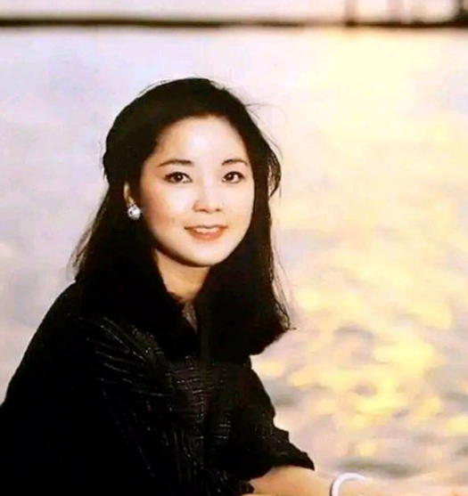 西安小城故事鄧麗君金曲演唱會