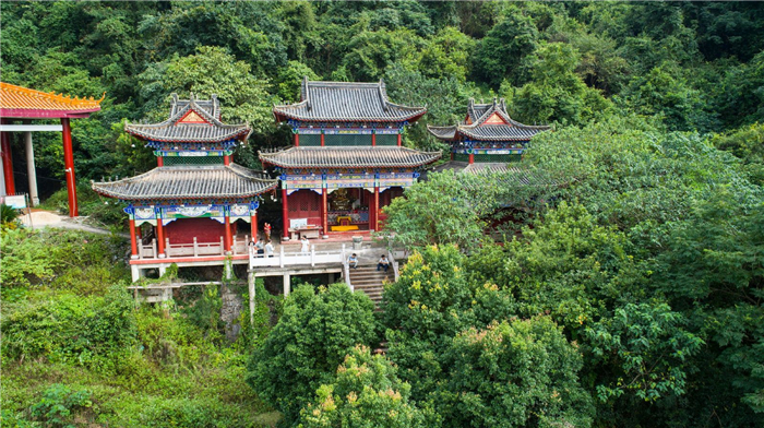 玉林鹿峰山风景区