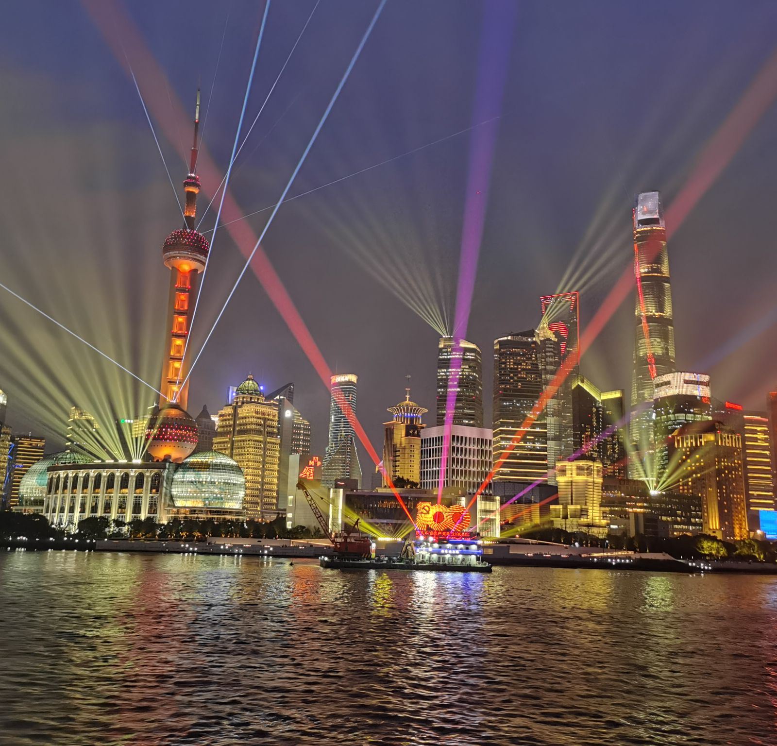 黃浦江游覽東方明珠碼頭